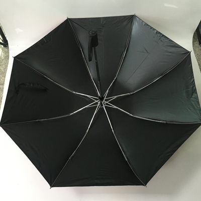 Auto guarda-chuva invertido aberto e próximo do curso 22 polegadas