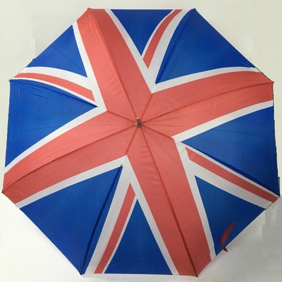 Um guarda-chuva de golfe compacto