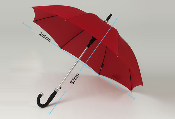 Um guarda-chuva de golfe personalizado para marketing de marca