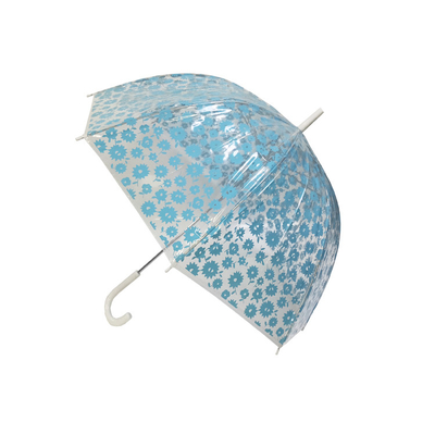 Um guarda-chuva transparente de 23 polegadas com embalagem personalizada e eixo de fibra de vidro