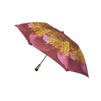 Um guarda-chuva dobrável personalizado com 8 costelas de guarda-chuva e pano de ponche
