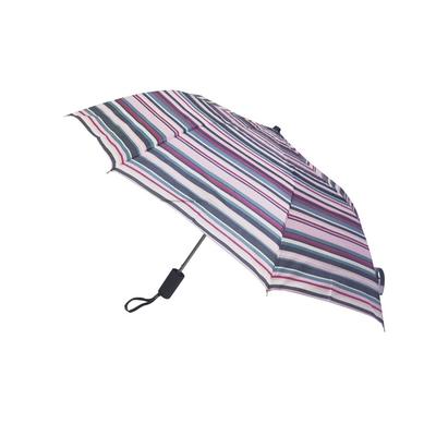 Um guarda-chuva dobrável combinação perfeita e conveniente para atividades ao ar livre
