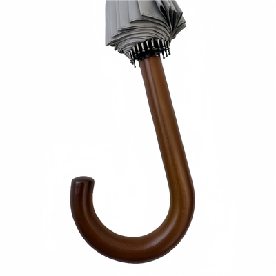 Um guarda-chuva de madeira com 190 toneladas de tecido Ponge 24 costelas e 104 cm de diâmetro aberto