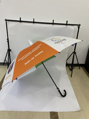 O guarda-chuva de golfe de 32 polegadas com uma caixa que recolhe a água da chuva