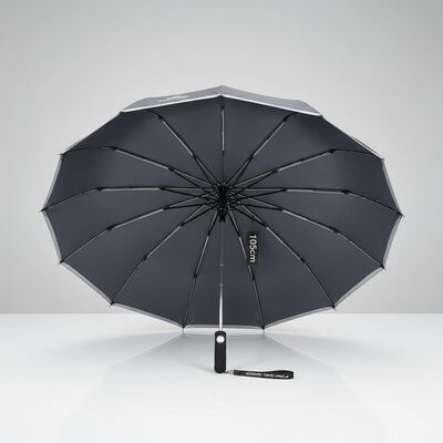 Grande guarda-chuva automática de viagem com 105cm de diâmetro aberto, costelas de fibra de vidro e bordas refletoras