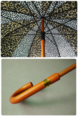 Guarda-chuva de madeira da mudança da cor da cópia do leopardo do punho de J para mulheres