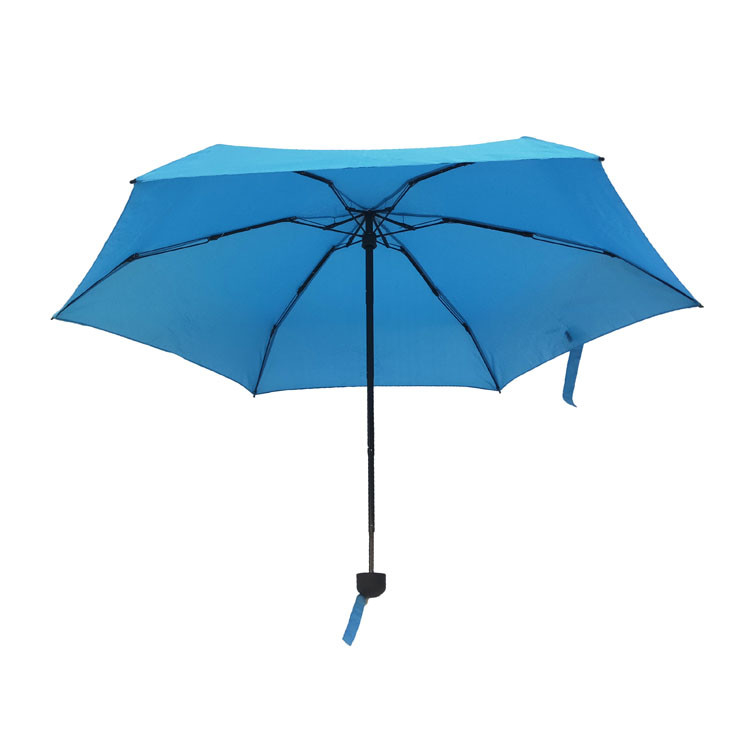 Um guarda-chuva dobrável para viagens com 6 costelas e tamanho de 19 polegadas Proteja-se da chuva